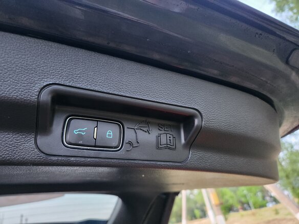 2019 Ford Explorer VI, чёрный, 2990000 рублей - вид 38