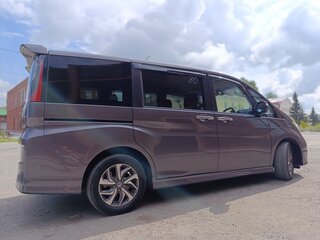 2016 Honda Stepwgn V, серый, 2140000 рублей, вид 3