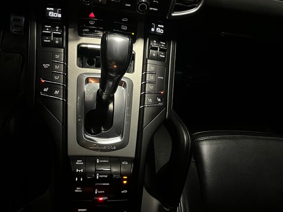 2013 Porsche Cayenne Diesel II (958), серый, 3500000 рублей - вид 12