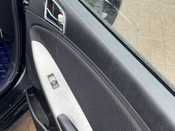 2012 Hyundai Solaris I, чёрный, 900000 рублей - вид 14