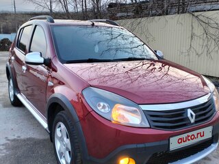 2013 Renault Sandero Stepway I, красный, 740000 рублей, вид 3