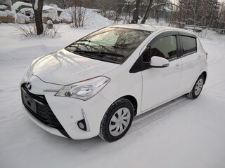 2018 Toyota Vitz III (XP130) Рестайлинг 2, белый, 1100000 рублей, вид 1