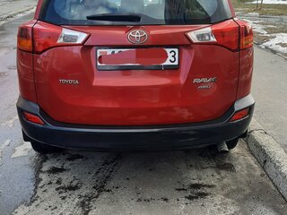 2013 Toyota RAV4 IV (XA40), красный, 1900000 рублей, вид 3