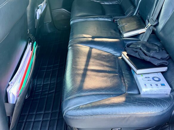 2010 Lexus LX 570 III, чёрный, 3650000 рублей - вид 10