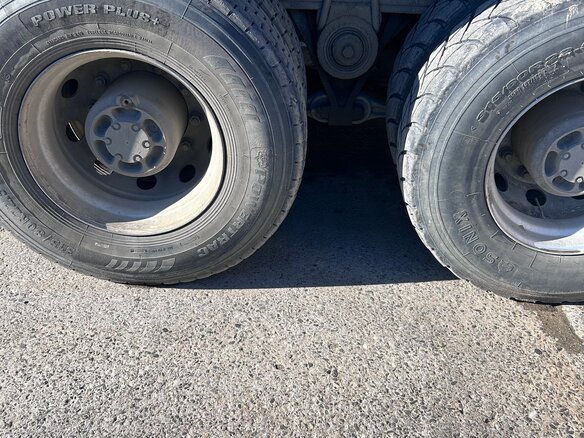 2007 Volvo FM, красный, 2500000 рублей - вид 8