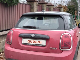 2019 Mini Hatch Cooper III (F55/F56) Рестайлинг, красный, 1899637 рублей, вид 3