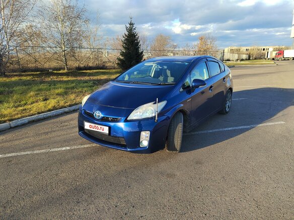 2010 Toyota Prius III (XW30), синий, 1200000 рублей - вид 15