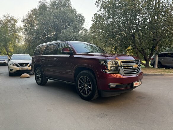 2018 Chevrolet Tahoe IV, красный, 3700000 рублей - вид 9