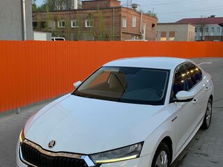 2021 Skoda Octavia IV (A8), белый, 1450000 рублей, вид 3