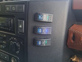 2010 Land Rover Defender 90 I Рестайлинг, чёрный, 1900000 рублей, вид 4