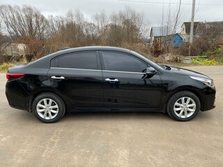 2017 Kia Rio IV, чёрный, 1350000 рублей, вид 2