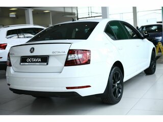2018 Skoda Octavia III (A7) Рестайлинг, белый, 1021974 рублей, вид 3