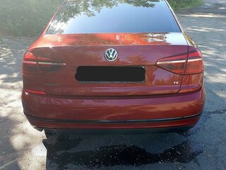2018 Volkswagen Passat (North America and China) I Рестайлинг, красный, 2300000 рублей, вид 4