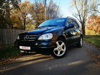1999 Mercedes-Benz M-Класс 430 I (W163), чёрный, 650000 рублей, вид 1