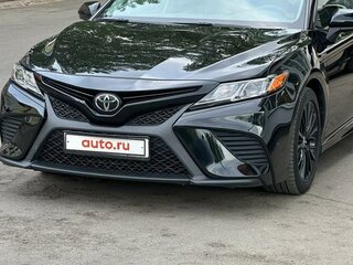 2020 Toyota Camry US Market VIII (XV70), чёрный, 2600000 рублей, вид 3
