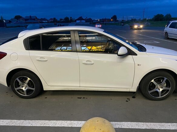 2013 Chevrolet Cruze I Рестайлинг, белый, 980000 рублей - вид 8
