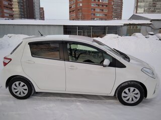 2018 Toyota Vitz III (XP130) Рестайлинг 2, белый, 1100000 рублей, вид 5