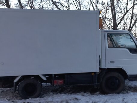 1990 Mazda Titan, белый, 1500000 рублей, вид 4