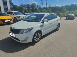 2014 Kia Rio 4-speed III, белый, 850000 рублей, вид 2
