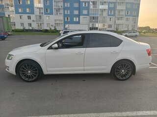 2014 Skoda Octavia III (A7), белый, 1300000 рублей, вид 4