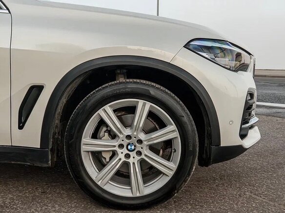 2020 BMW X5 25d IV (G05/G18), белый, 5300000 рублей - вид 31
