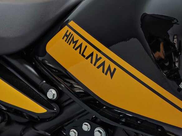 2025 Royal Enfield Himalayan, чёрный - вид 15
