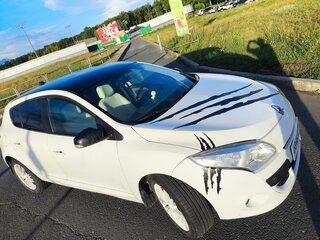 2011 Renault Megane III, белый, 700000 рублей, вид 3