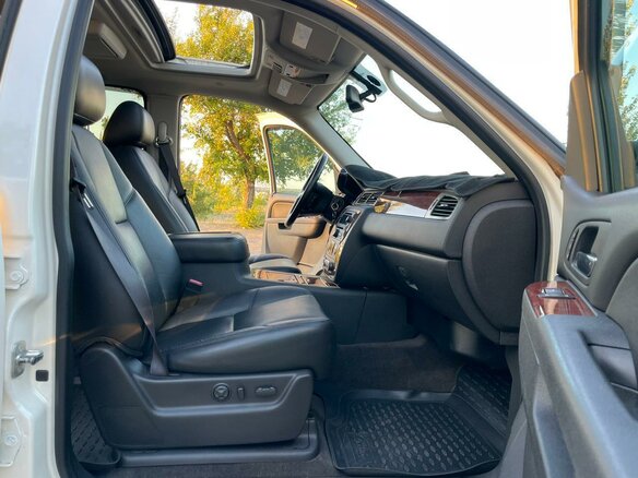 2012 Chevrolet Tahoe 6AT III, белый, 2700000 рублей - вид 13
