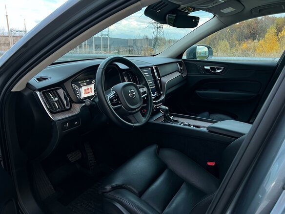 2019 Volvo XC60 II, серый, 2746126 рублей - вид 5