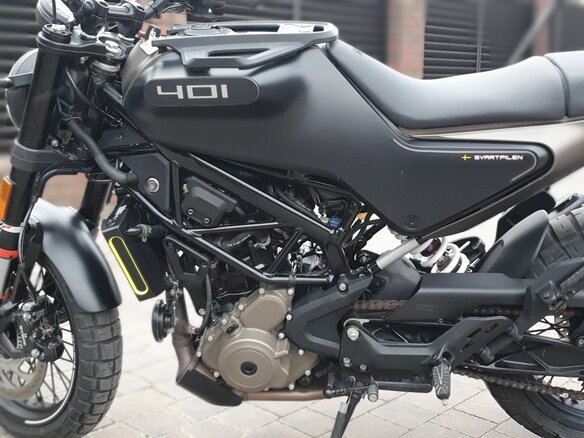 2022 Husqvarna Svartpilen 401, чёрный, 573818 рублей - вид 14
