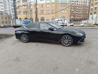2020 Lexus ES 250 VII, чёрный, 5100000 рублей, вид 3