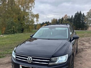 2017 Volkswagen Tiguan Allspace II, чёрный, 1730781 рублей, вид 3