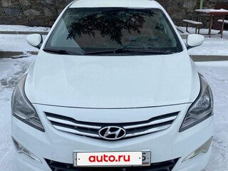 2016 Hyundai Solaris I Рестайлинг, белый, 990000 рублей, вид 1