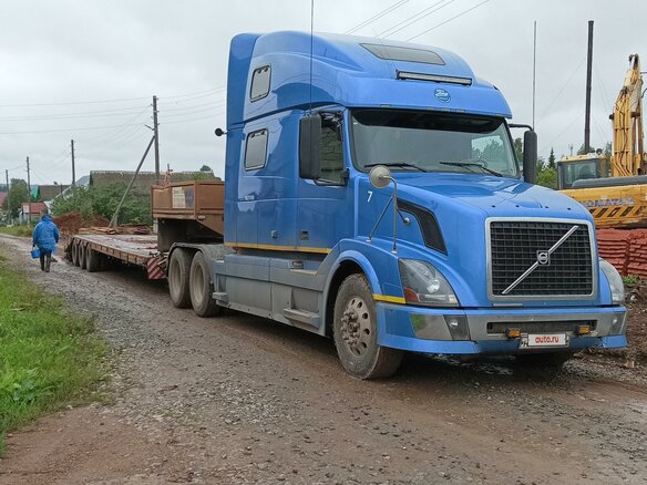 2008 Volvo VNL, голубой, 4780000 рублей - вид 8