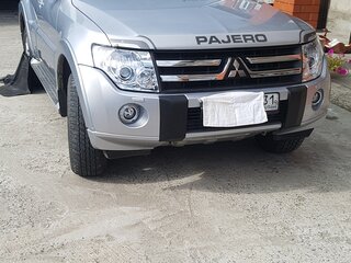 2010 Mitsubishi Pajero IV, серебристый, 2300000 рублей, вид 2