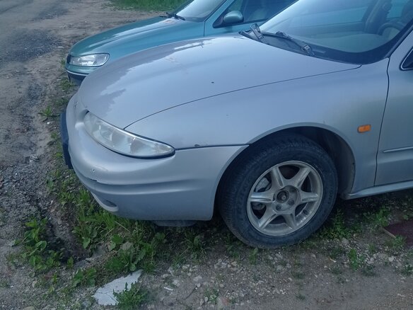 1999 Chevrolet Alero, серебристый, 400000 рублей - вид 1