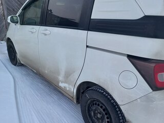 2012 Honda Freed Spike I Рестайлинг, белый, 1150000 рублей, вид 3