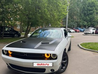 2019 Dodge Challenger III Рестайлинг 2, белый, 4300000 рублей, вид 2