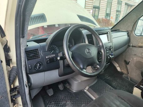 2011 Mercedes-Benz Sprinter, бежевый, 2000000 рублей, вид 4