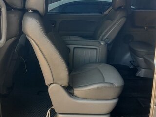 2011 Hyundai Grand Starex I, серый, 2000000 рублей, вид 2