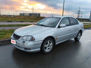 2002 Toyota Avensis I Рестайлинг, серебристый, 290000 рублей, вид 3