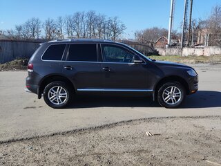 2007 Volkswagen Touareg I Рестайлинг, серый, 1500000 рублей, вид 3
