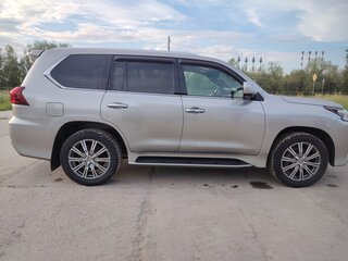 2017 Lexus LX 570 III Рестайлинг 2, серый, 6880000 рублей, вид 1
