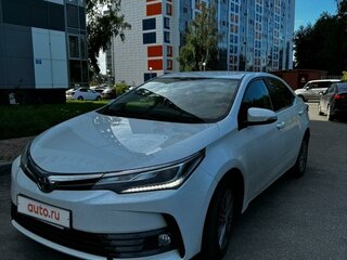 2018 Toyota Corolla XI (E160, E170, E180) Рестайлинг 1, белый, 1750000 рублей, вид 1