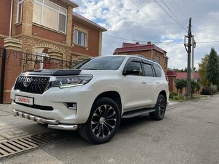 2018 Toyota Land Cruiser Prado 150 Series Рестайлинг 2, белый, 6400000 рублей, вид 1