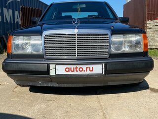 1992 Mercedes-Benz W124 200, чёрный, 600000 рублей, вид 1