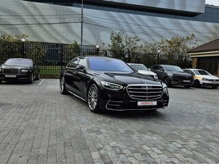 2021 Mercedes-Benz S-Класс 500 Long 4MATIC VII (W223), чёрный, 9900000 рублей, вид 4
