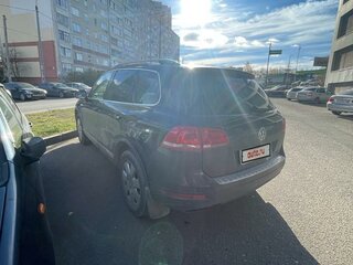 2012 Volkswagen Touareg II, чёрный, 1650000 рублей, вид 4
