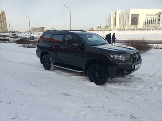 2020 Toyota Land Cruiser Prado 150 Series Рестайлинг 3, коричневый, 6200000 рублей, вид 3