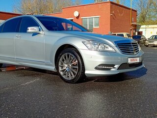 2007 Mercedes-Benz S-Класс 500 Long V (W221), серебристый, 1700000 рублей, вид 1